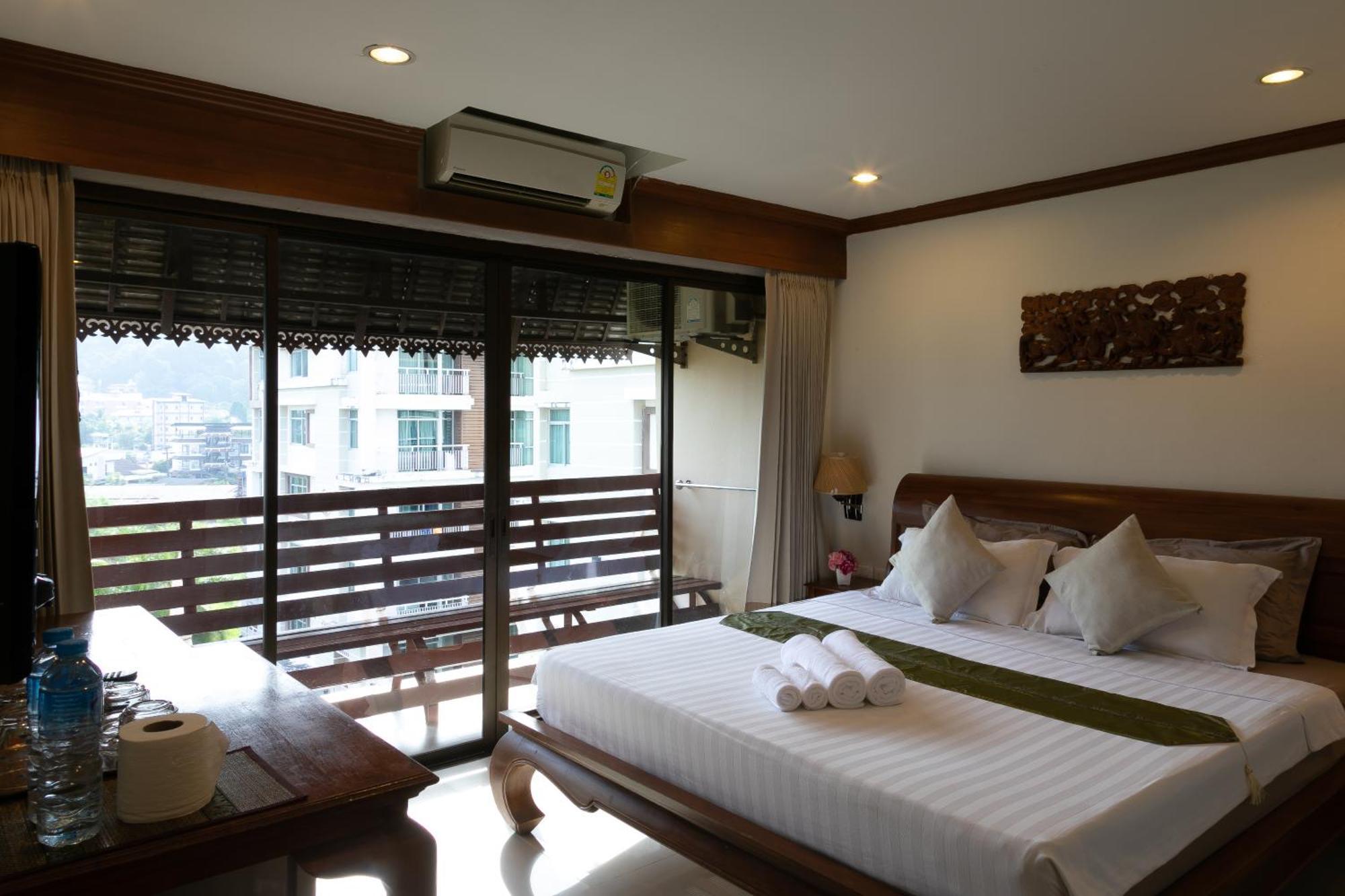 Best Venue Hotel Patong Экстерьер фото