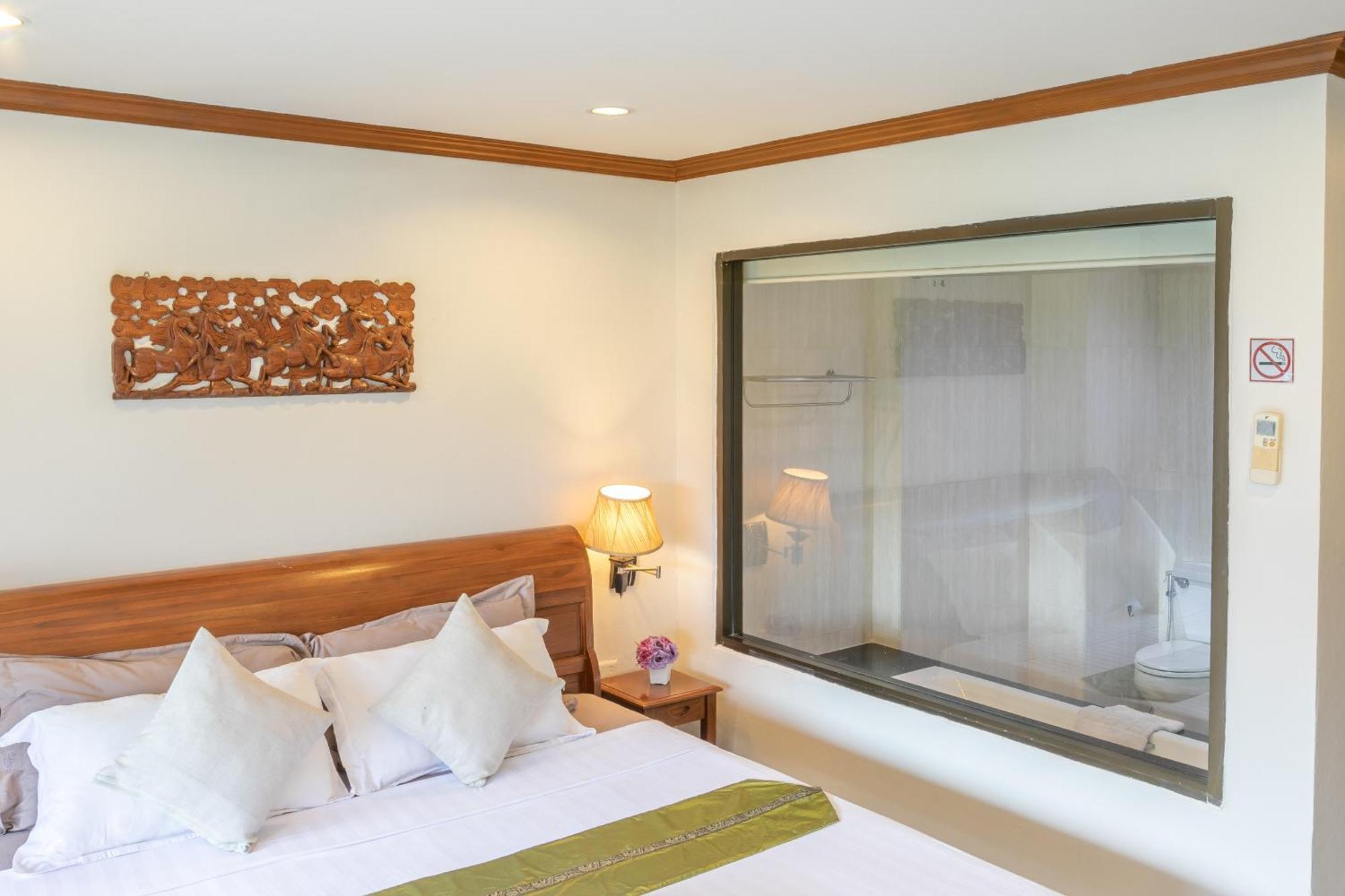 Best Venue Hotel Patong Экстерьер фото