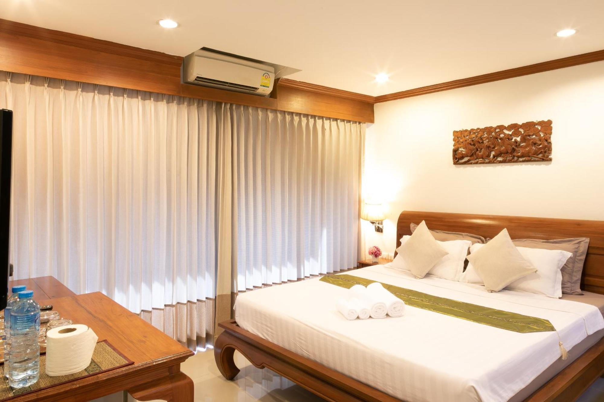 Best Venue Hotel Patong Экстерьер фото