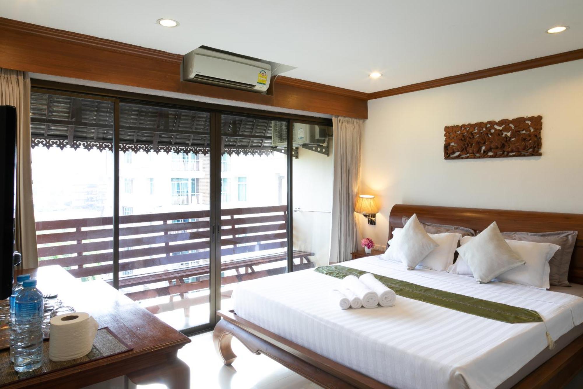Best Venue Hotel Patong Экстерьер фото